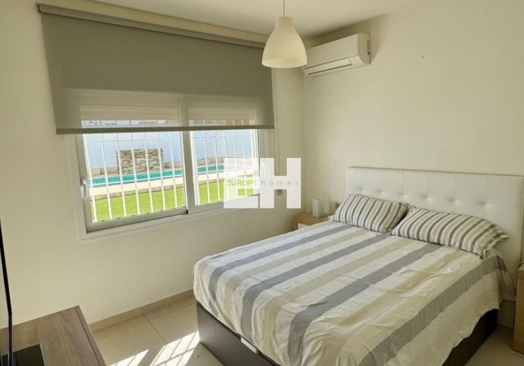 Segunda mano - villa - Torrevieja - Costa Blanca