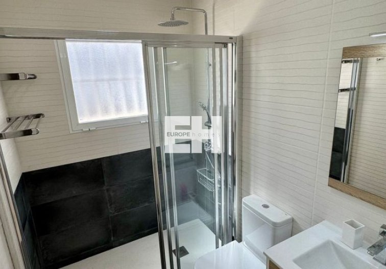 Segunda mano - villa - Torrevieja - Costa Blanca