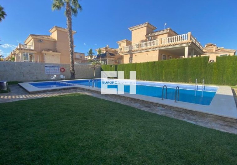 Segunda mano - villa - Orihuela Costa - Costa Blanca
