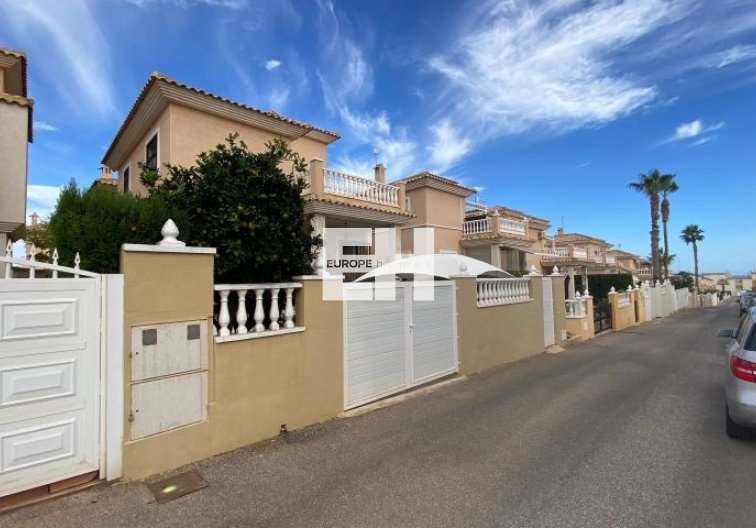 Segunda mano - villa - Orihuela Costa - Costa Blanca