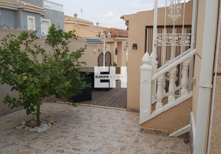 Segunda mano - villa - Benimar - Costa Blanca