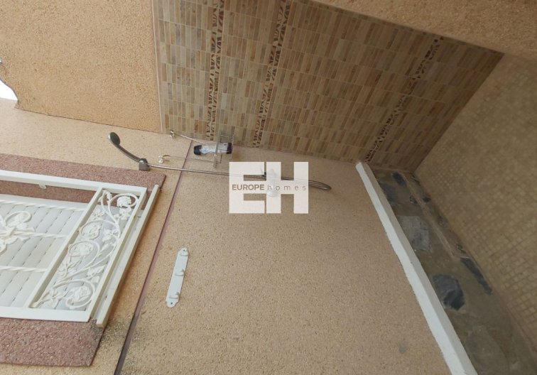 Segunda mano - villa - Benimar - Costa Blanca