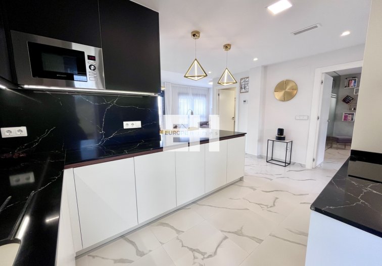 Segunda mano - Apartamento  - San Miguel de Salinas - Inland