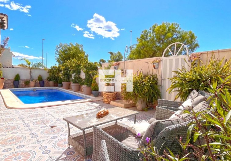 Revente - villa - Orihuela Costa - Costa Blanca