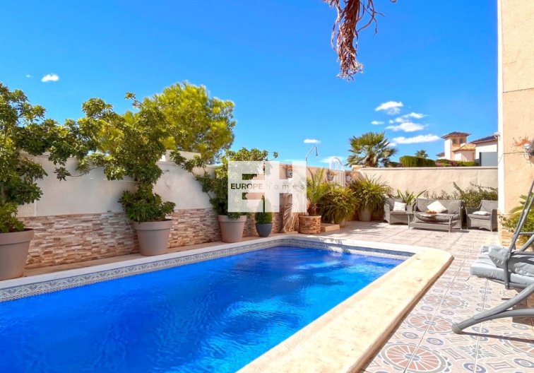Revente - villa - Orihuela Costa - Costa Blanca