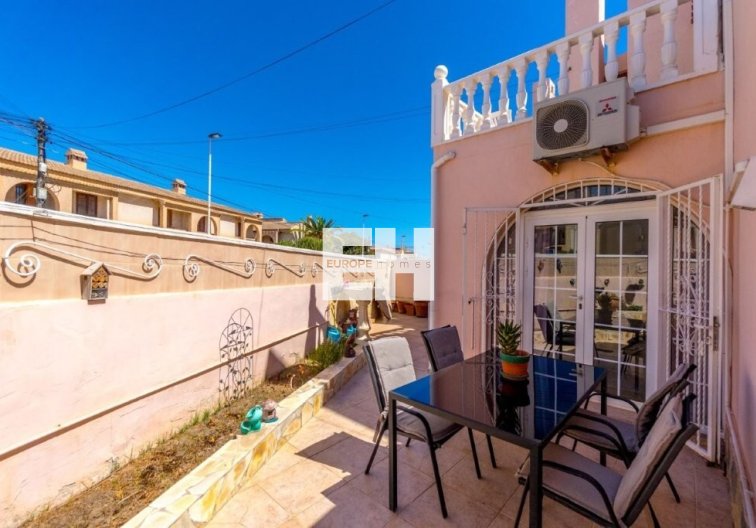Segunda mano - town house - Torrevieja - Los Frutales/ La Rosaleda