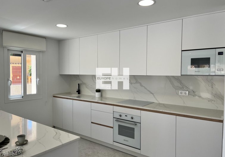 Segunda mano - Apartamento  - Torrevieja - Aguas Nuevas