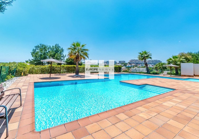 Segunda mano - villa - Orihuela - Las Colinas Golf