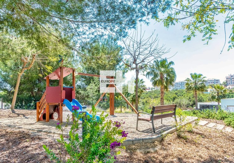 Segunda mano - villa - Orihuela - Las Colinas Golf