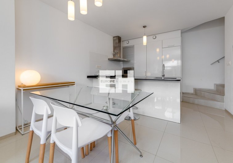 Segunda mano - town house - Torrevieja - Sector 25
