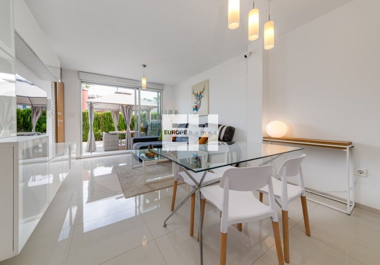 Segunda mano - town house - Torrevieja - Sector 25