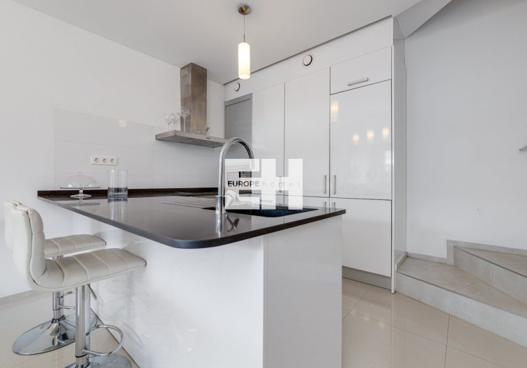 Segunda mano - town house - Torrevieja - Sector 25