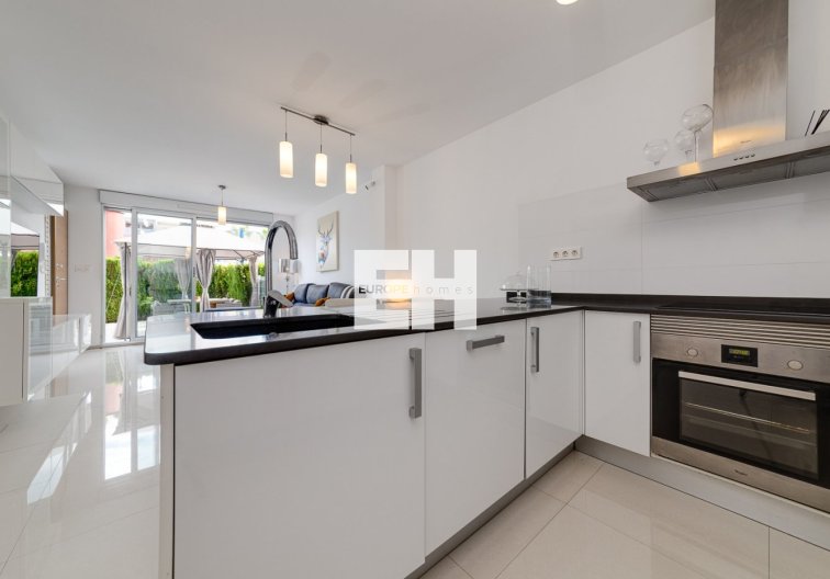 Segunda mano - town house - Torrevieja - Sector 25