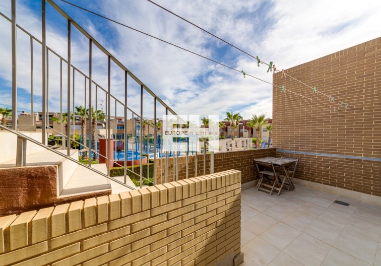 Segunda mano - town house - Torrevieja - Sector 25