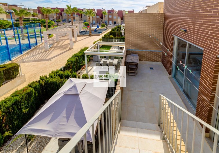 Segunda mano - town house - Torrevieja - Sector 25