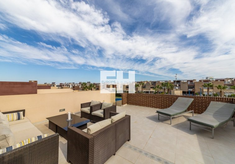 Segunda mano - town house - Torrevieja - Sector 25