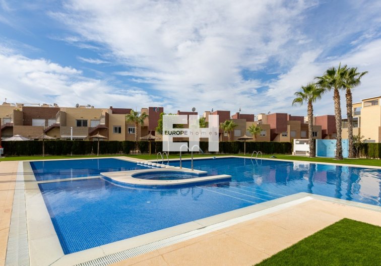 Segunda mano - town house - Torrevieja - Sector 25