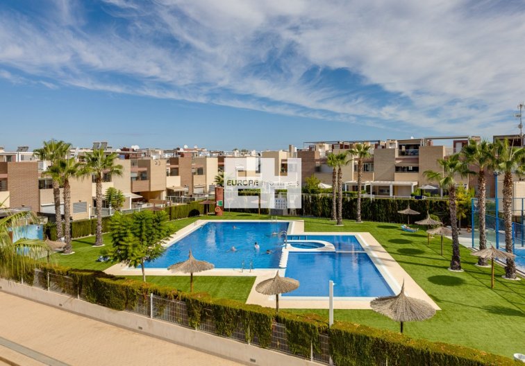 Segunda mano - town house - Torrevieja - Sector 25