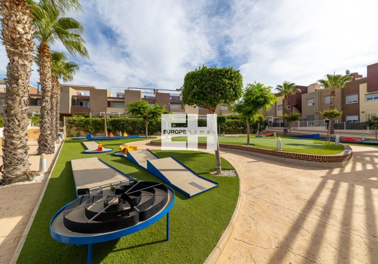 Segunda mano - town house - Torrevieja - Sector 25