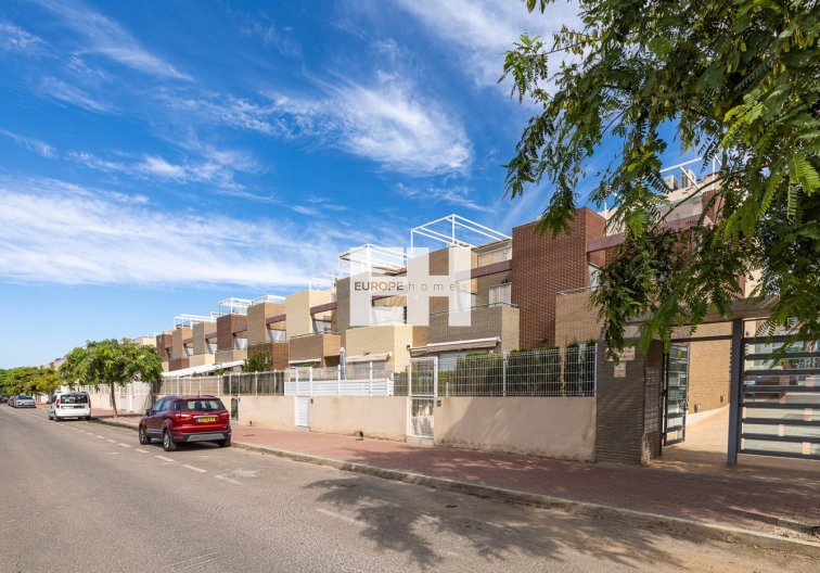 Segunda mano - town house - Torrevieja - Sector 25