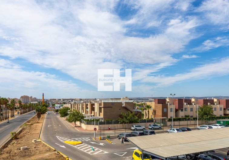 Segunda mano - town house - Torrevieja - Sector 25