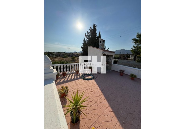 Segunda mano - villa - Albatera - Partida Lomas