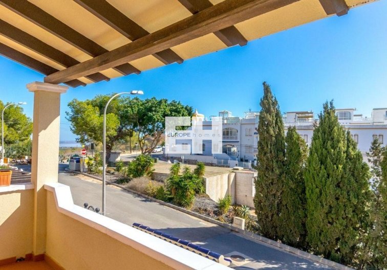 Resale - villa - Orihuela Costa - Costa Blanca