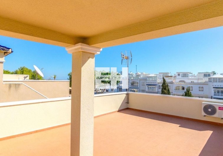 Resale - villa - Orihuela Costa - Costa Blanca
