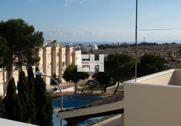 Resale - villa - Orihuela Costa - Costa Blanca