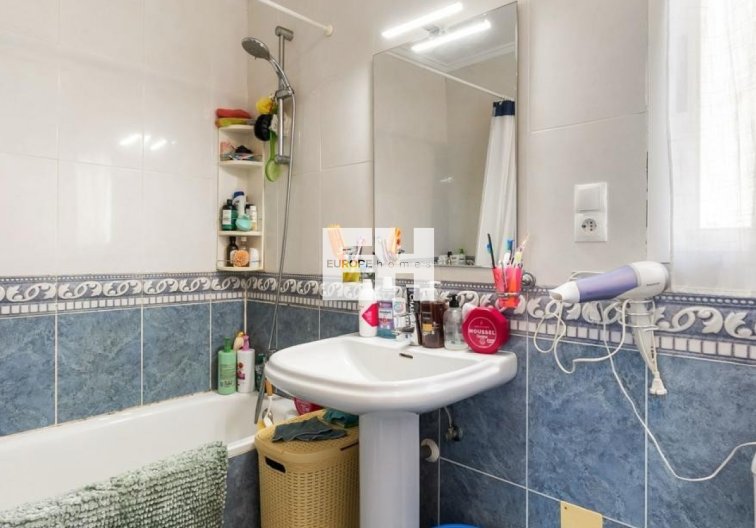 Resale - villa - Orihuela Costa - Costa Blanca