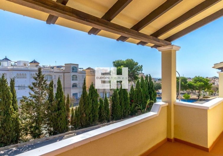 Resale - villa - Orihuela Costa - Costa Blanca