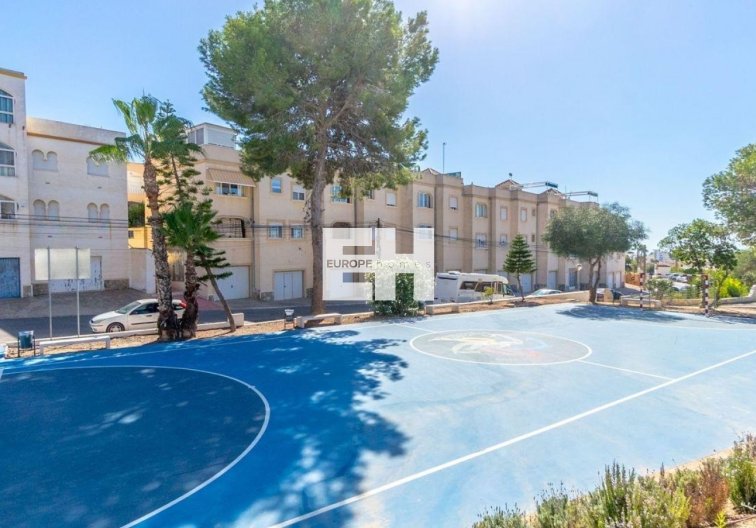 Resale - villa - Orihuela Costa - Costa Blanca