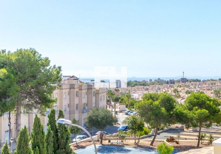 Resale - villa - Orihuela Costa - Costa Blanca