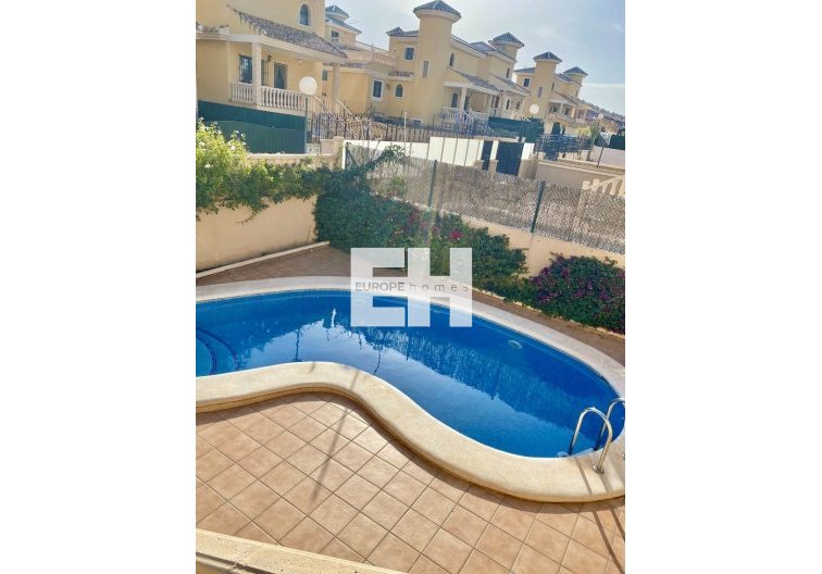 Revente - Semi Detached - Villamartin