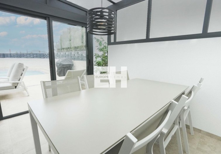 Herverkoop - villa - Dolores