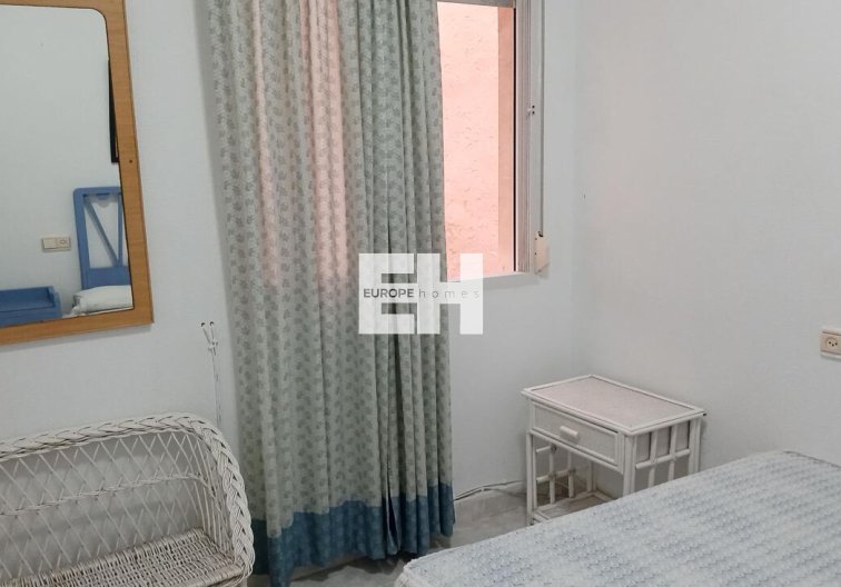 Segunda mano - Apartamento  - Torrevieja - PLAYA LOS LOCOS