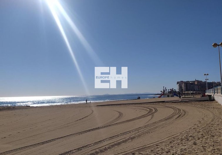 Segunda mano - Apartamento  - Torrevieja - PLAYA LOS LOCOS