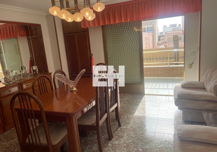 Segunda mano - Apartamento  - Torrevieja - Centro