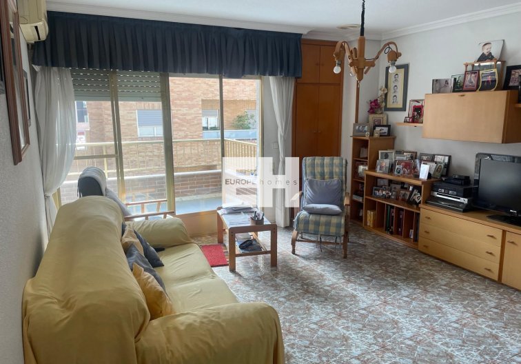 Segunda mano - Apartamento  - Torrevieja - Centro