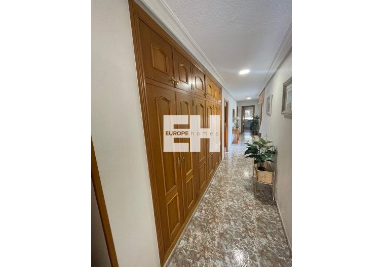 Segunda mano - Apartamento  - Torrevieja - Centro