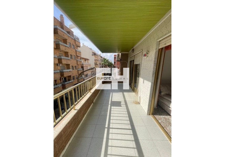 Segunda mano - Apartamento  - Torrevieja - Centro