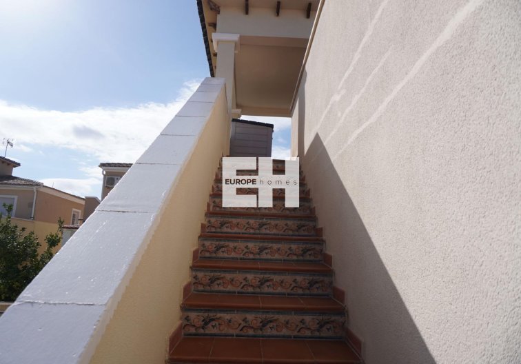 Segunda mano - villa - San Miguel de Salinas