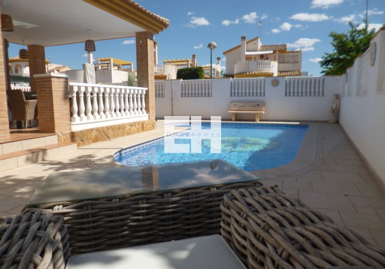 Segunda mano - villa - Pilar de la Horadada - Costa Blanca