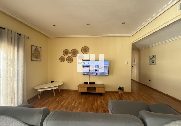 Herverkoop - town house - Avileses