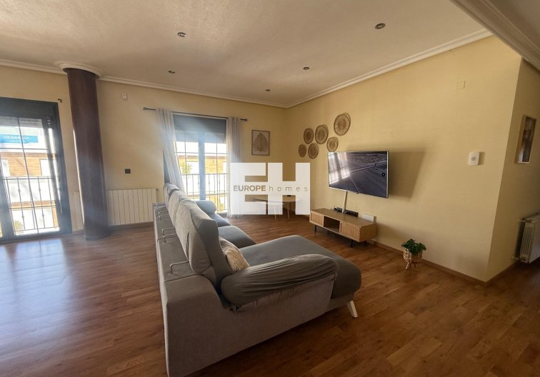 Herverkoop - town house - Avileses