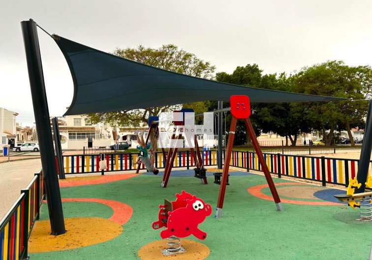 Segunda mano - Apartamento  - Torrevieja - Playa de los Locos