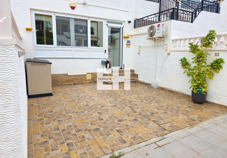 Segunda mano - Apartamento  - Vistabella Golf Entre Naranjos - Inland