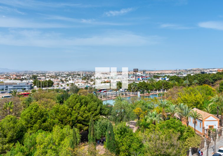 Segunda mano - Apartamento  - Torrevieja - Parque De Las Naciones