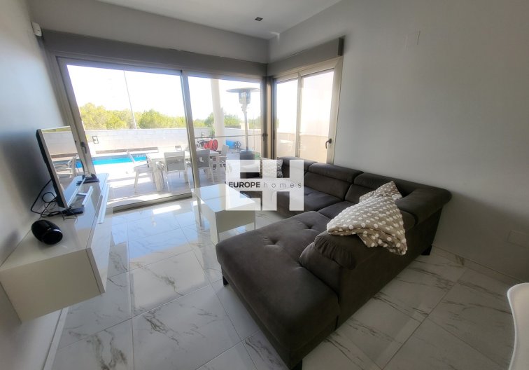 Revente - villa - Orihuela Costa - Costa Blanca