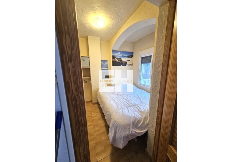 Segunda mano - Bungalow - Torrevieja - Los Balcones 